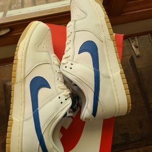 Men's NWT Nike Dunk Low SE shoes size 10.5